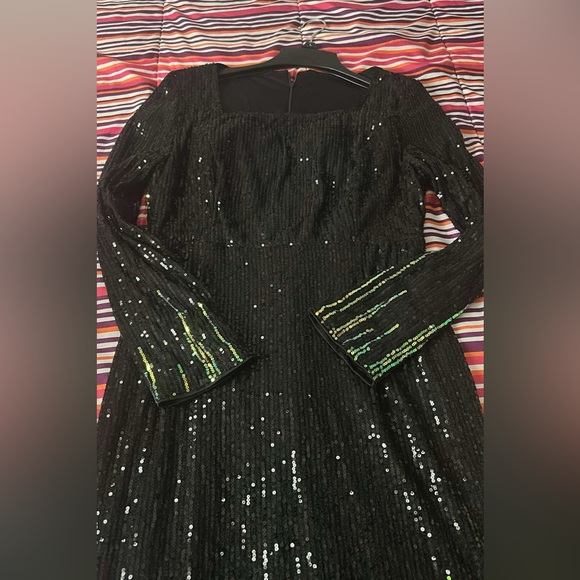 Square Neck Sequin Mermaid Hem Formal Dress - Picture 4 of 4